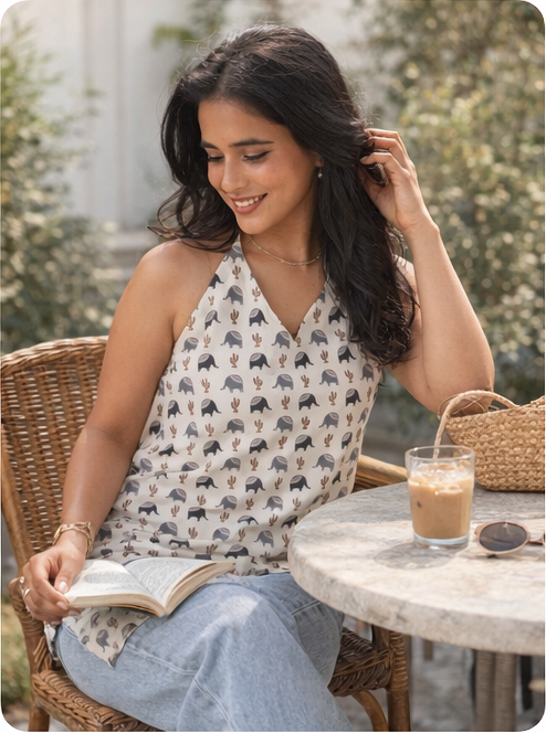 Gajgamini Glow Kurti lifestyle view